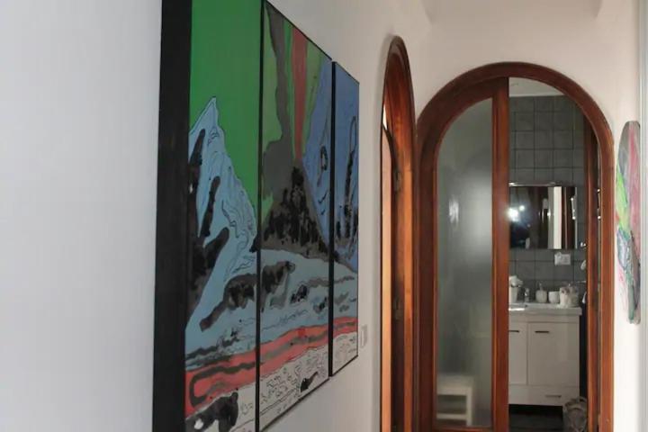 Vesuvius Suite - Elegante Appartamento In Centro เนเปิลส์ ภายนอก รูปภาพ