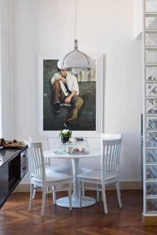 Vesuvius Suite - Elegante Appartamento In Centro เนเปิลส์ ภายนอก รูปภาพ