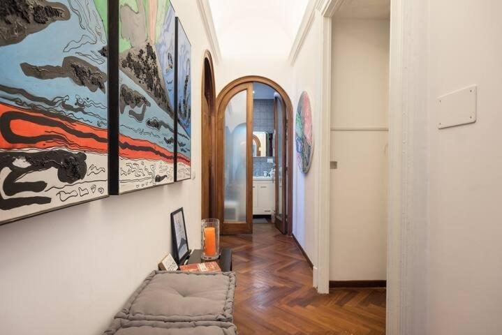 Vesuvius Suite - Elegante Appartamento In Centro เนเปิลส์ ภายนอก รูปภาพ